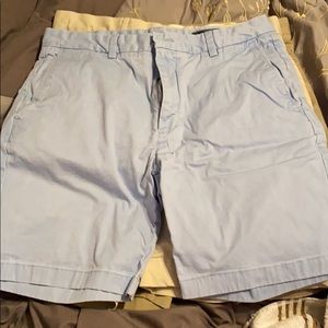 Vineyard vines khaki shorts